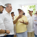 CEB presenta proyecto de energía renovable al presidente Abinader en Isla Saona
