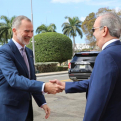 Rey Felipe VI de España junto a presidente Abinader inauguran monumento ``Flame``