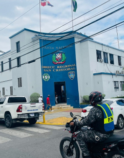 Hieren de un disparo a un sargento policial mientras se dirigía a casa de su novia en SC