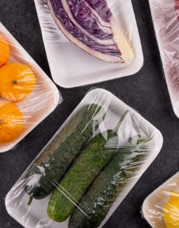 Cientificos creen partículas de los plásticos se pueden acumular en alimentos
