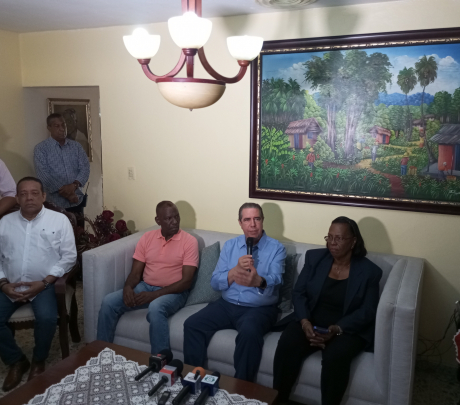 Francisco Javier García asegura ganará de manera abrumadora elecciones del PLD