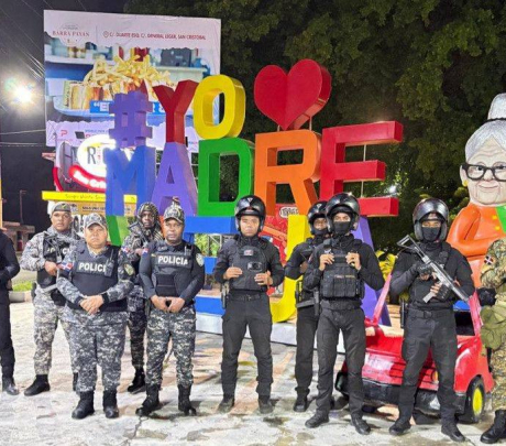 Gobernadora Pura Casilla informa que operativo mixto de policia y militares que se lleva a cabo en San Cristóbal será por tiempo indefinido