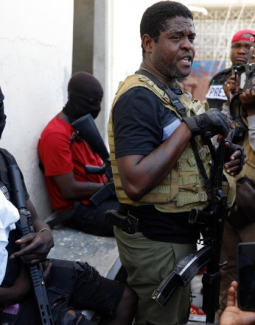 Policía Nacional de Haití en alerta tras amenazas de bandas encabezadas por Barbecue