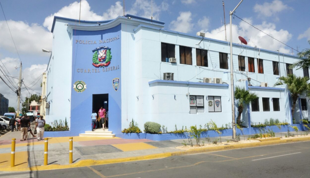 En San Cristóbal la policía detiene varias personas durante operativos