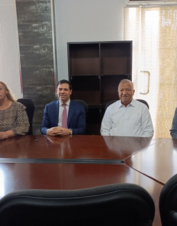 Ministro de Cultura realiza conversatorio ``El Poder de las Buenas Palabras`` en SC