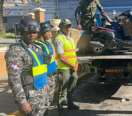 DIGESETT realiza operativos en el centro del municipio de San Cristóbal