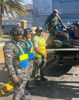 DIGESETT realiza operativos en el centro del municipio de San Cristóbal