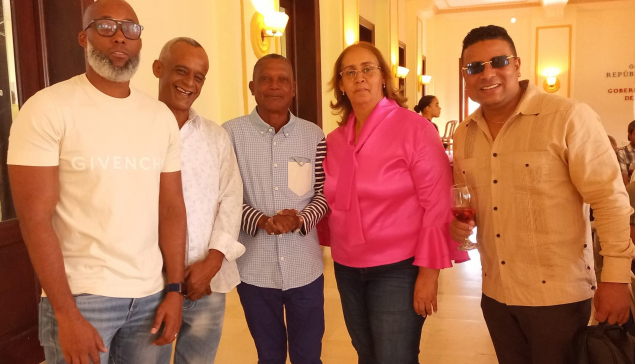 Gobernación SC y oficina senatorial realizan actividad festiva para la prensa local