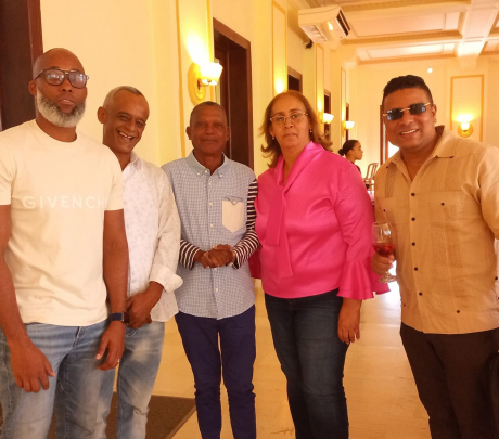 Gobernación SC y oficina senatorial realizan actividad festiva para la prensa local