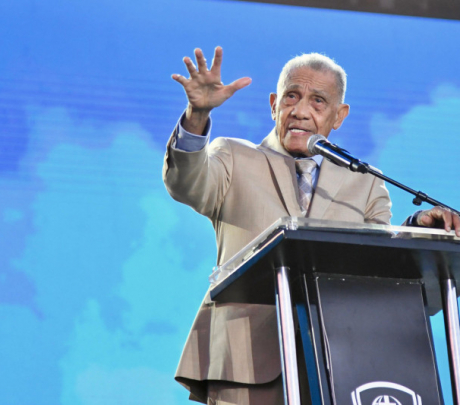 Pastor Ezequiel Molina señala necesidad de que el pais cuente con jueces transparentes y honestos