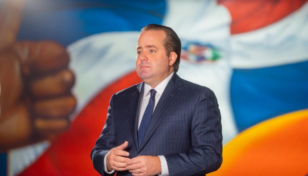 Ministro Paliza afirma vendrán otros cambios en funcionarios del gobierno