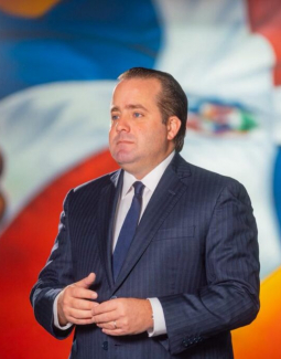 Ministro Paliza afirma vendrán otros cambios en funcionarios del gobierno