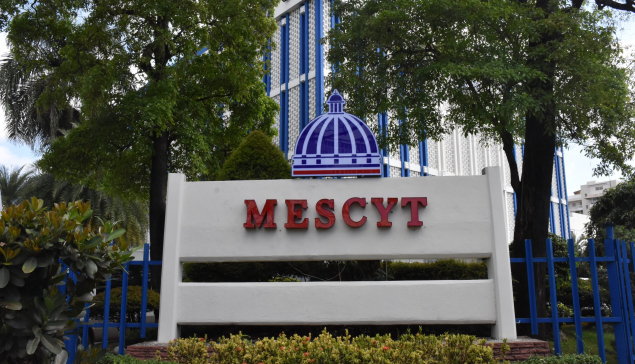 MESCYT abre proceso de becas nacionales e internacionales