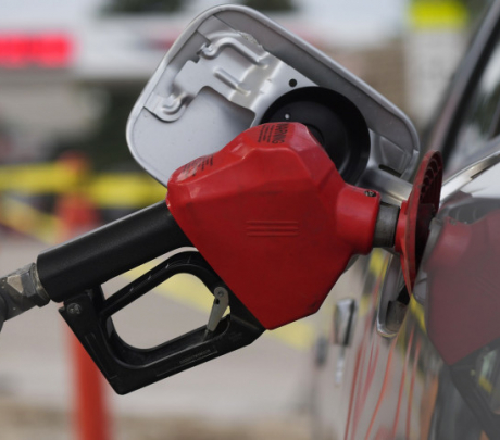 Rechazan alza en el costo de las gasolinas y el gasoil