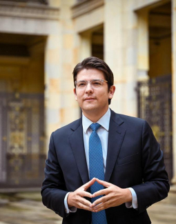 Dictan 22 años de prisión a hombre que armó plan para asesinar a candidato presidencial de Colombia