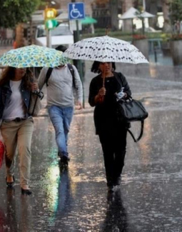 COE mantiene 13 provincias en alerta por incidencia de vaguada