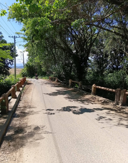 Denuncian que puente sobre el arroyo Caoba en el municipio de Yaguate está a punto de colapsar 