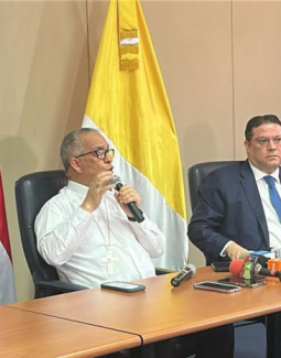 Gobierno dominicano se reúne con representantes del Episcopado dominicano para debatir conflicto en Medio Oriente