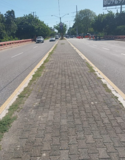 Elvis Rosario presenta propuesta para mejorar seguridad vial en Autopista 6 de noviembre