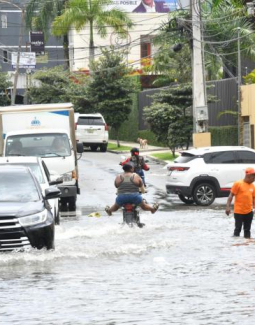 Meteorología advierte continuarán lluvias debido a presencia de una vaguada