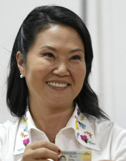 Keiko Fujimori sigue liderando la segunda vuelta de las elecciones generales que se celebran en Perú