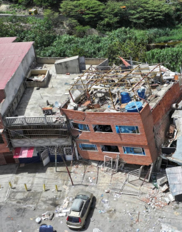 Otro temblor sacude a Venezuela mientras socorristas trabajan para rescatar victimas